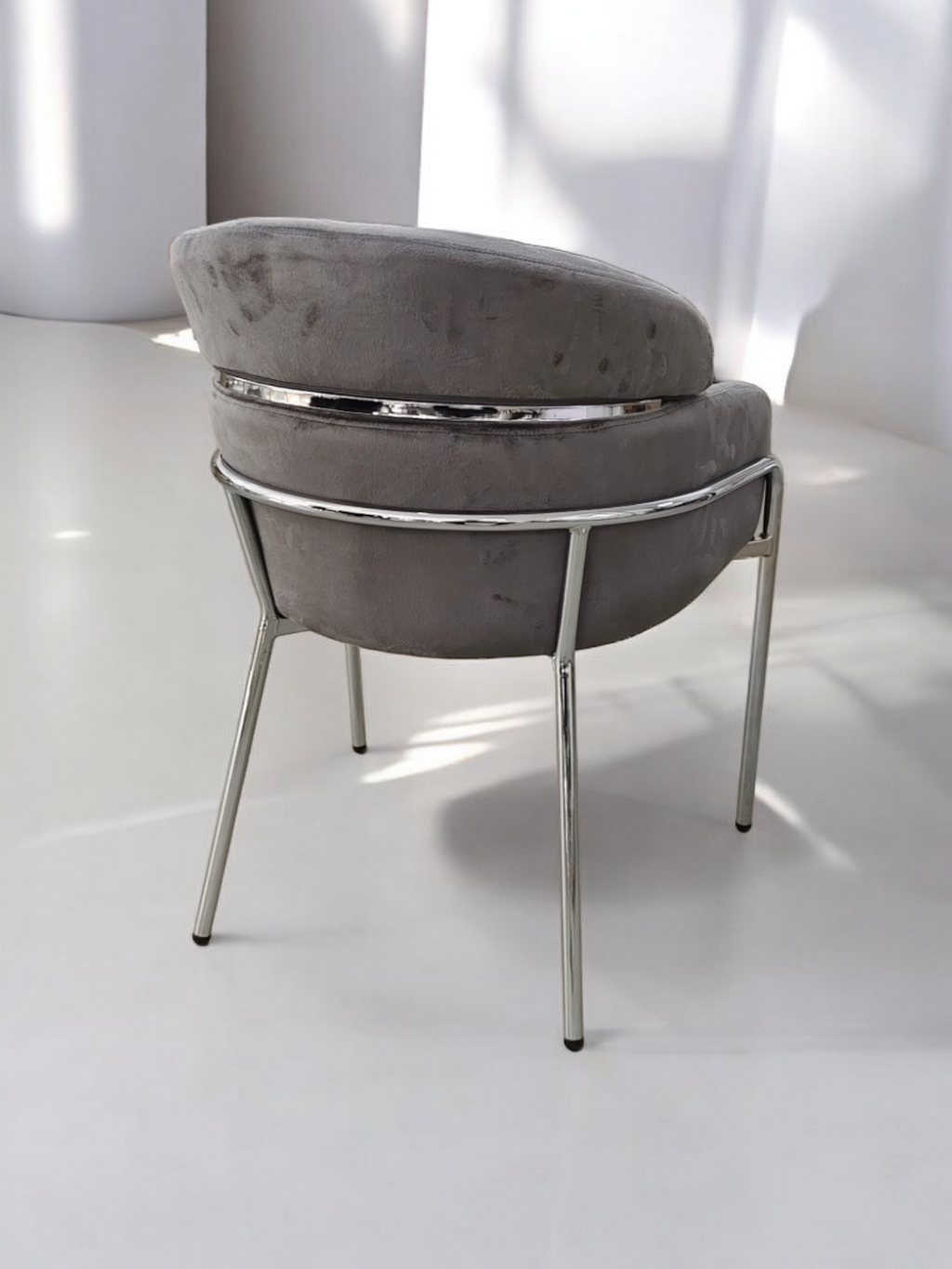CHAISE EMILY CHROME