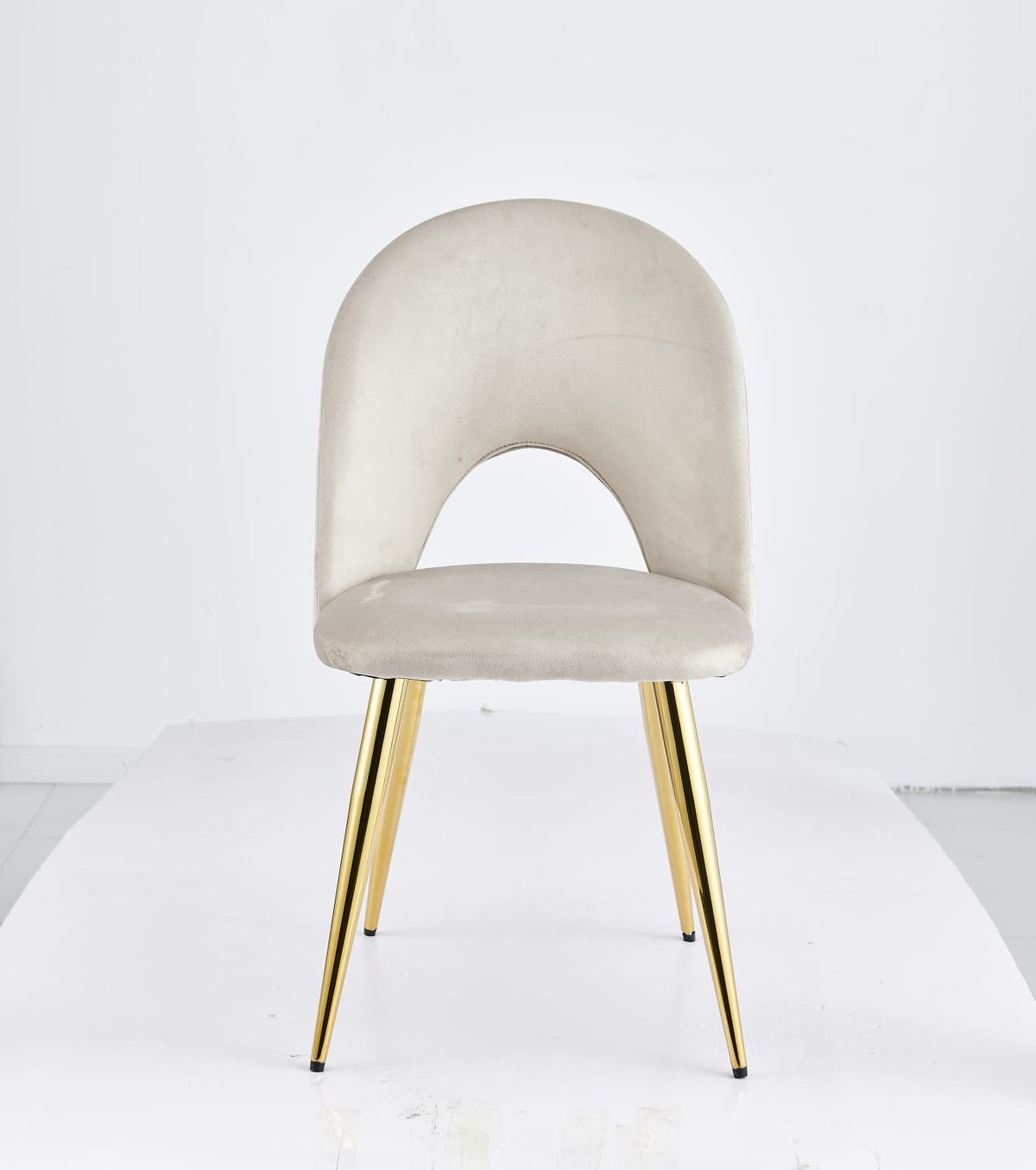 CHAISE AMELIA DORE