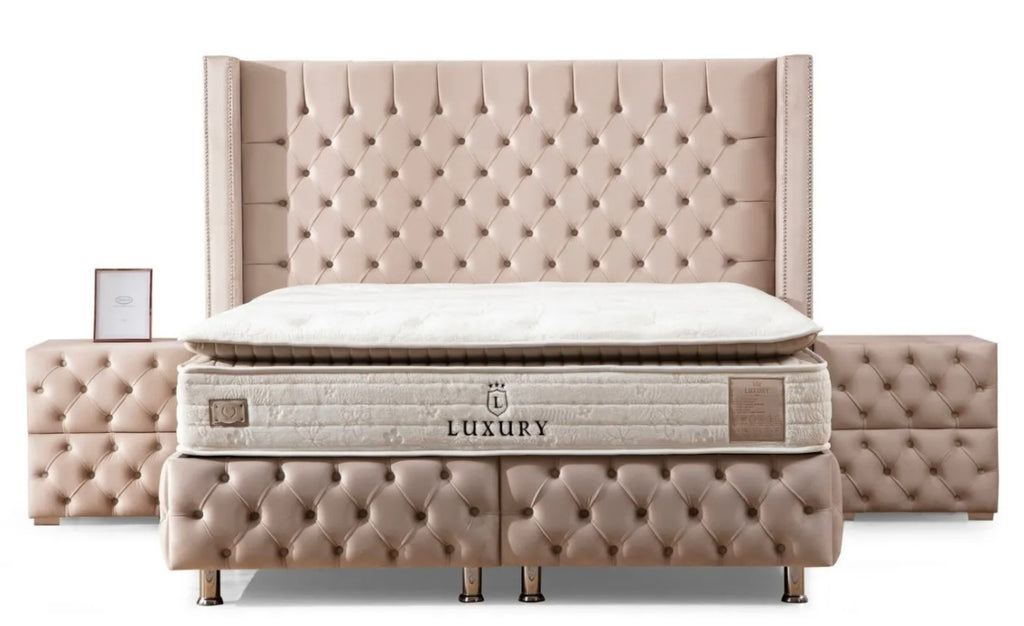 LIT COFFRE CLOUTE BEIGE  180 x 200 cm