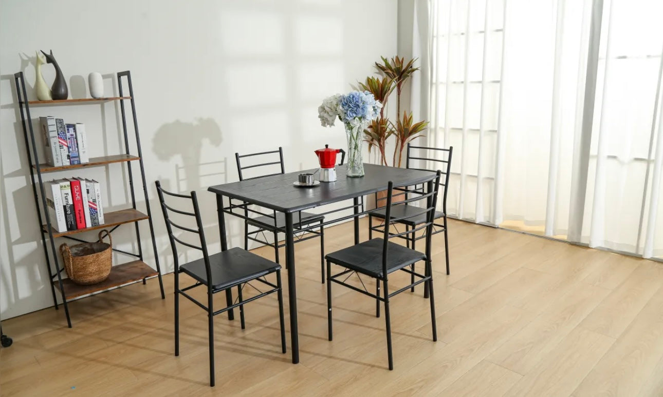 ENSEMBLE TABLE ET 4 CHAISES TUTI NOIR