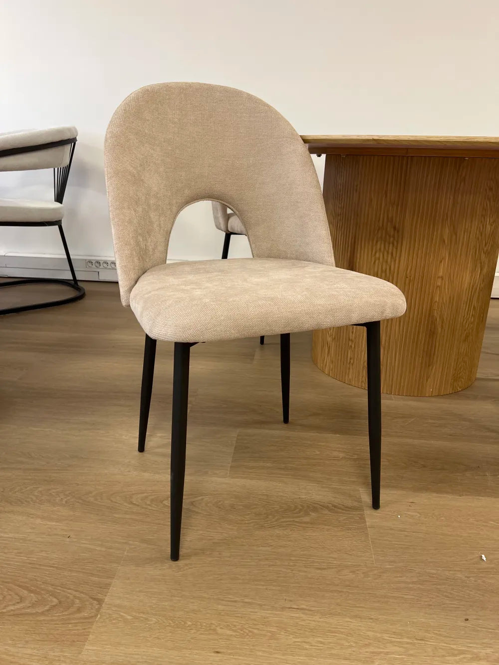 Chaise TEDDY chenille MOKA pied métal NOIR