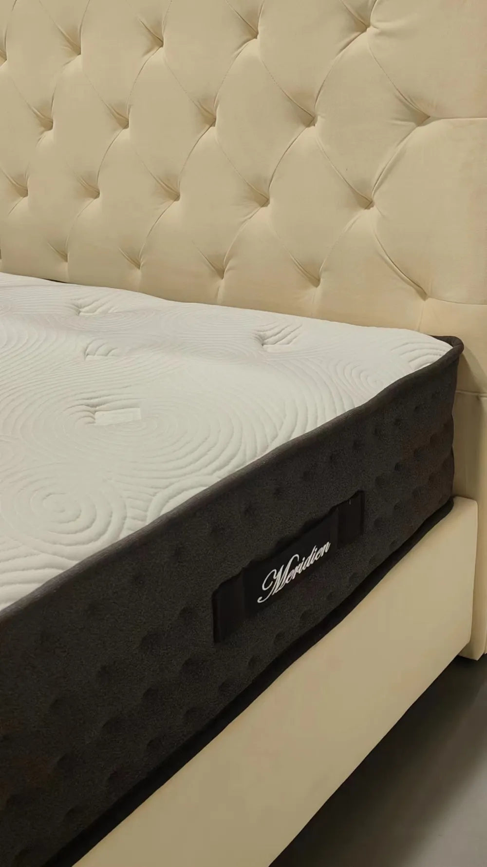 Matelas MERIDIEN à ressorts ensachés 160x200 cm épaisseur 25 cm